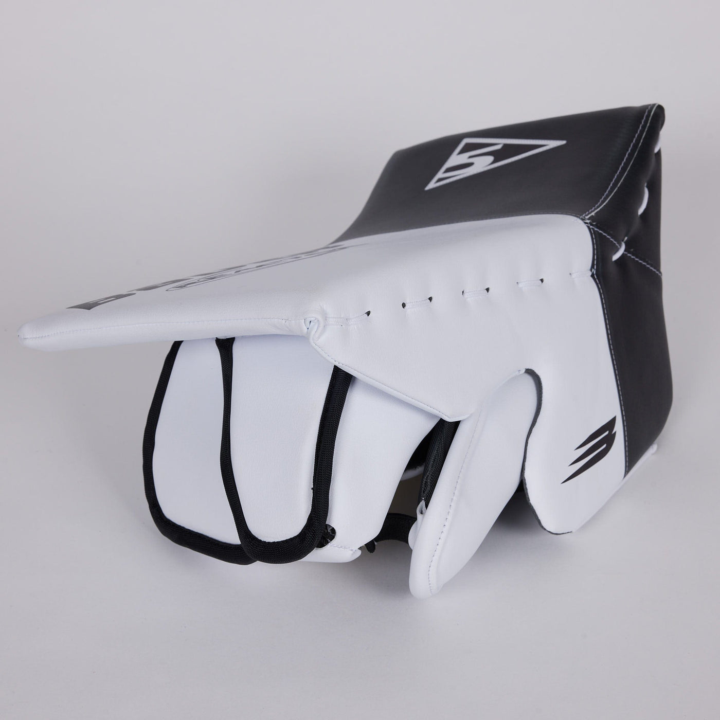 Bauer Reactor R5 Pro Intermediate Goalie Blocker - TheHockeyShop.com