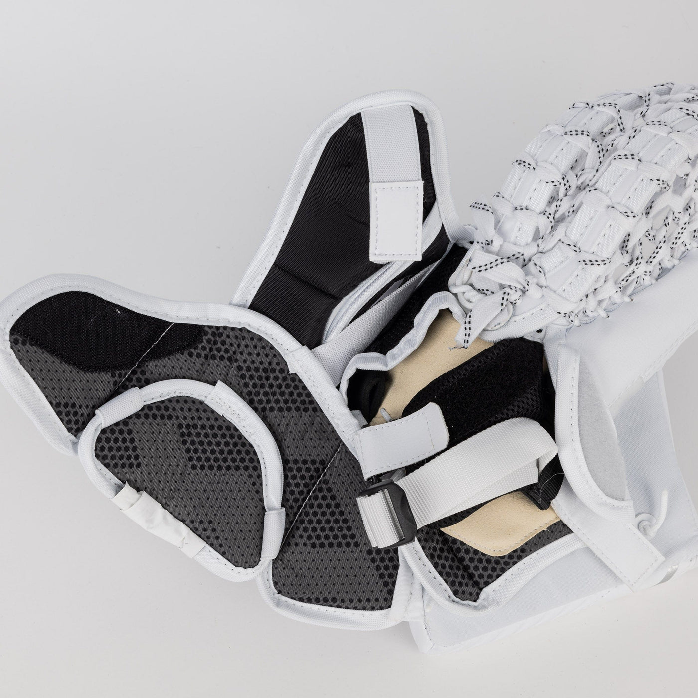 Bauer GSX Junior Goalie Catcher S23 - The Hockey Shop Source For Sports