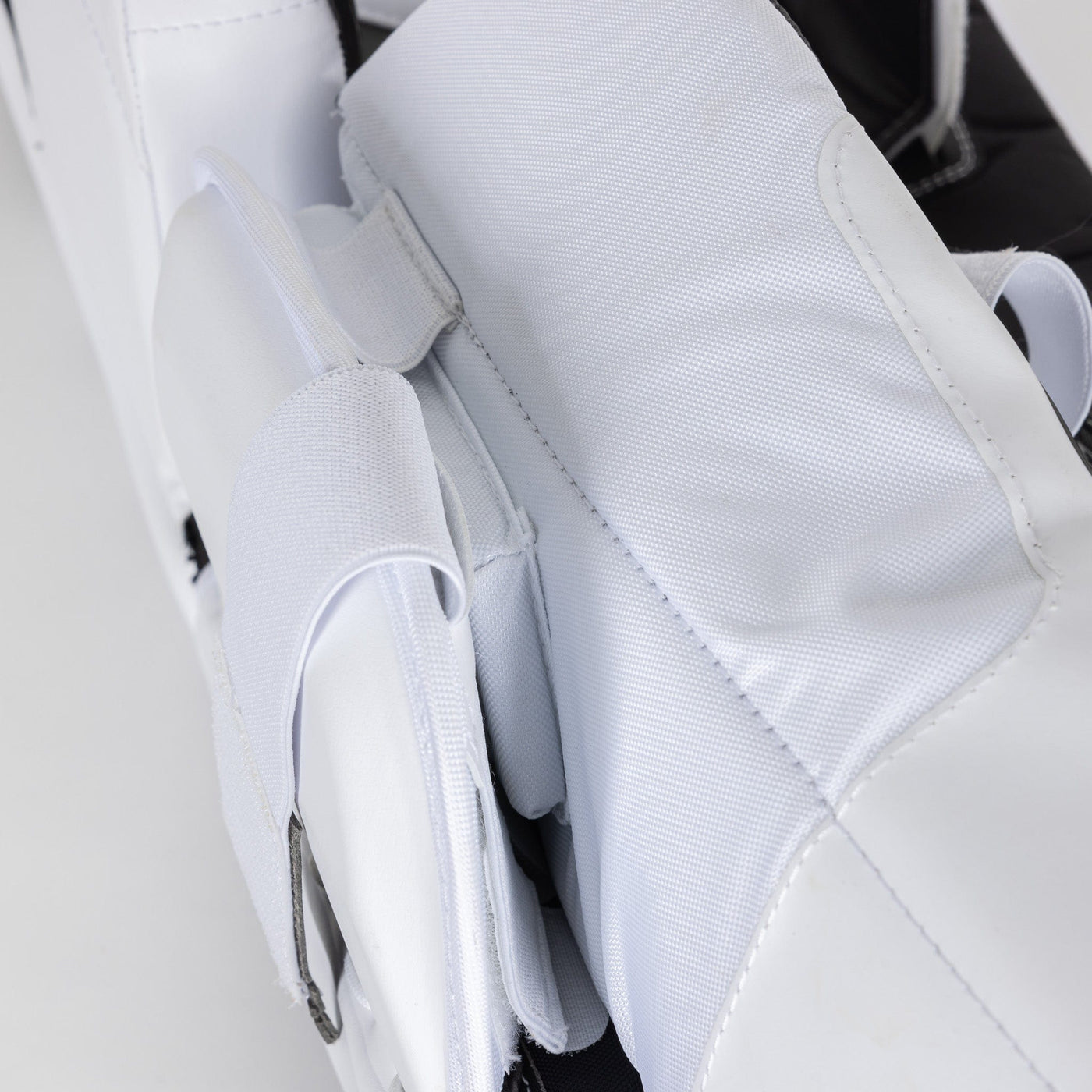 Bauer Reactor R5 Pro Intermediate Goalie Leg Pads - TheHockeyShop.com