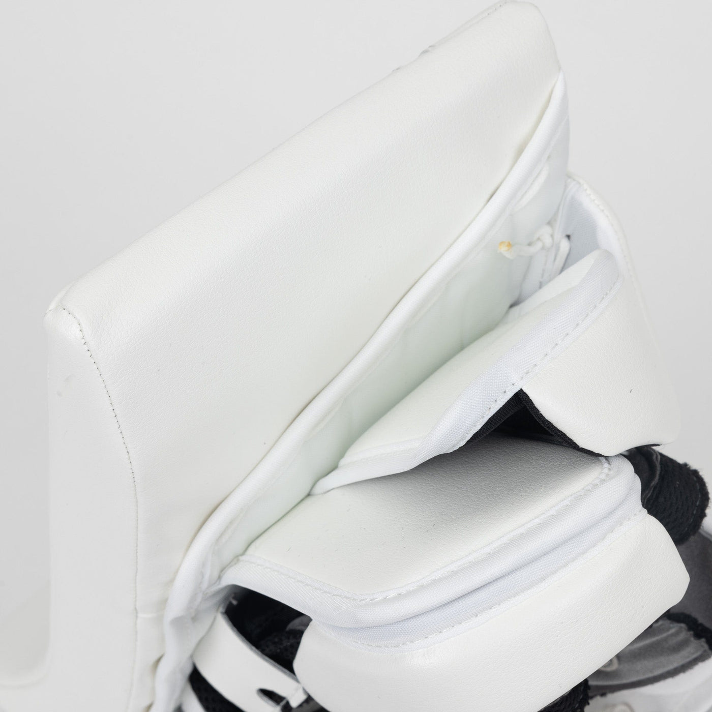 Brian's ICONIK X Intermediate Goalie Blocker - TheHockeyShop.com