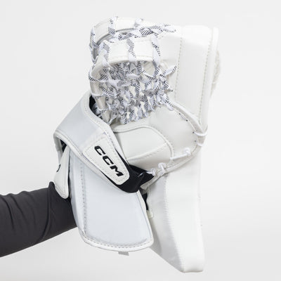 CCM Axis F9 Senior Goalie Catcher - SDC - TheHockeyShop.com