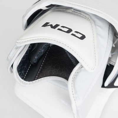 CCM Axis F9 Senior Goalie Catcher - SDC - TheHockeyShop.com