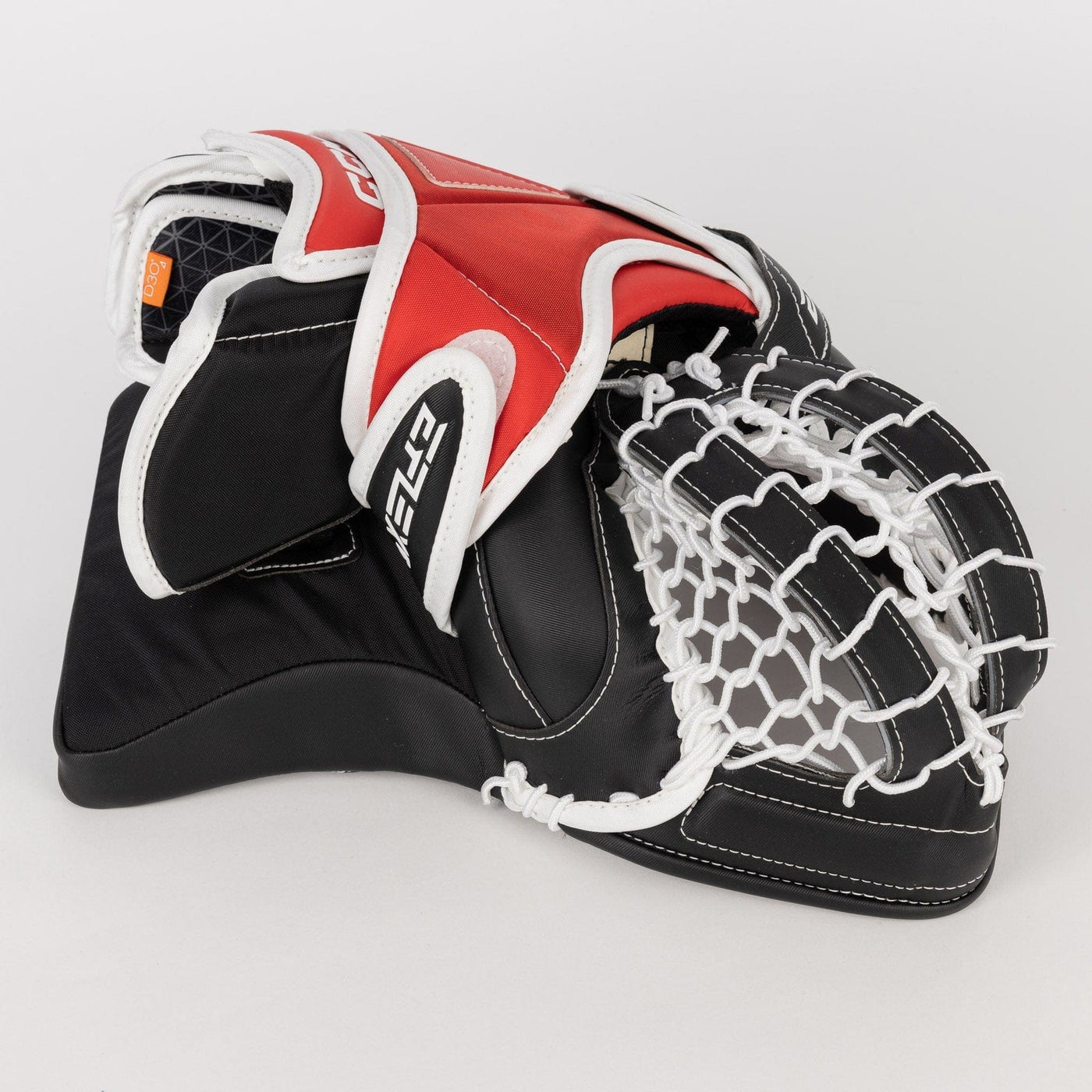 CCM Extreme Flex 6 Senior Goalie Catcher - 580 Degree - TheHockeyShop.com