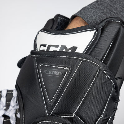 CCM Extreme Flex E6.5 Senior Goalie Catcher - Source Exclusive - The Hockey Shop Source For Sports