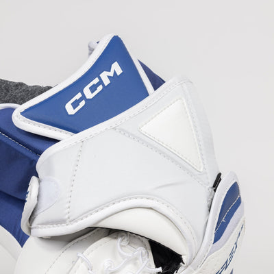 CCM Extreme Flex E6.9 Senior Goalie Catcher - The Hockey Shop Source For Sports