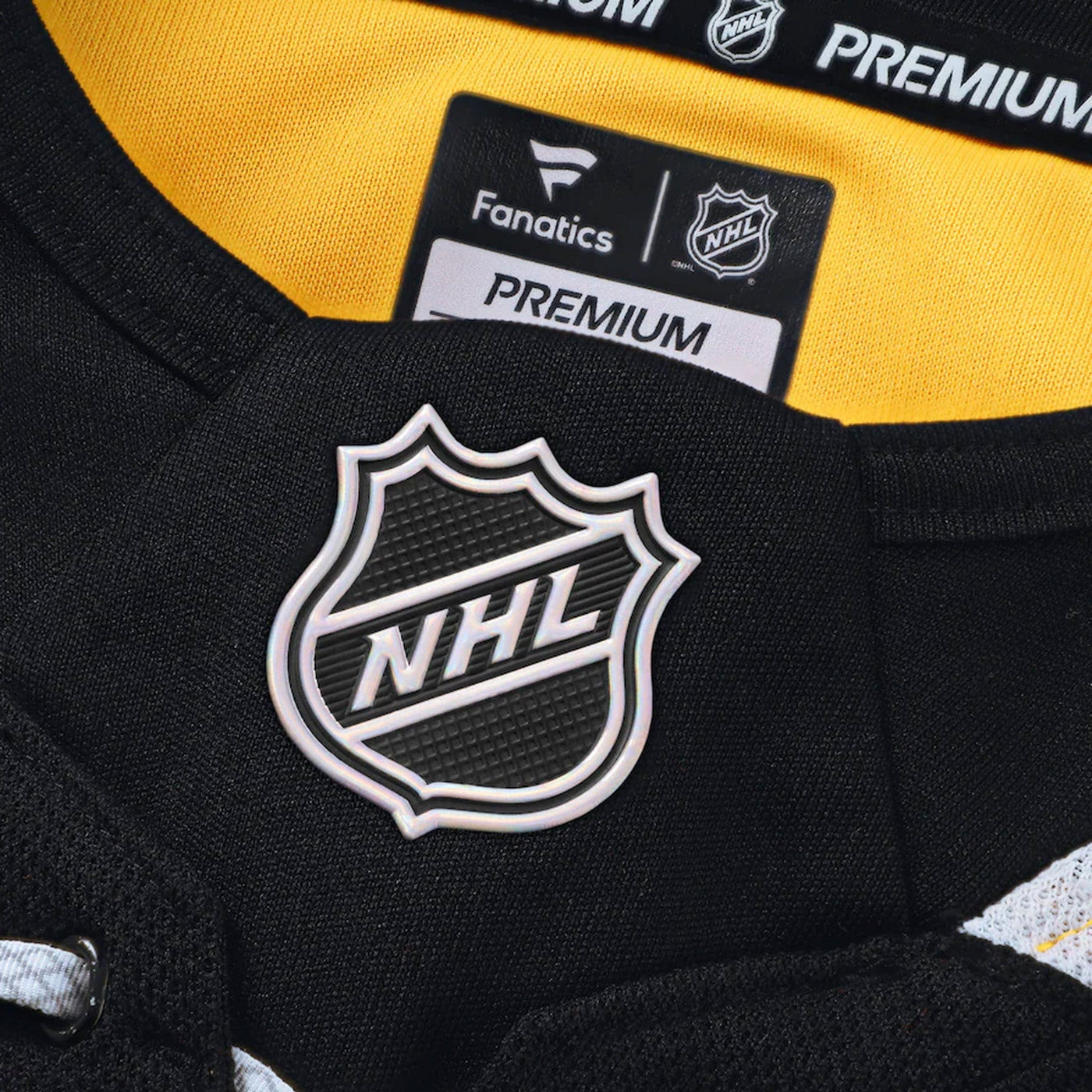 Fanatics Premium Senior Home Jersey - Boston Bruins David Pastrnak - TheHockeyShop.com