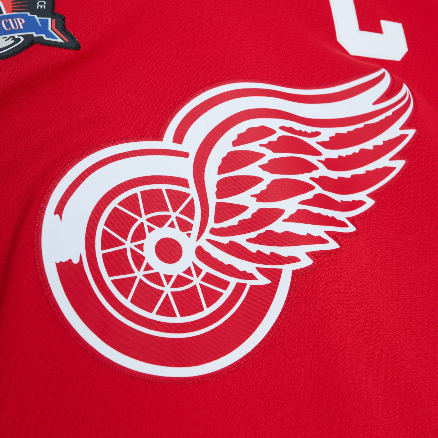 Mitchell & Ness Vintage Senior Jersey - Detroit Red Wings Steve Yzerman - The Hockey Shop Source For Sports