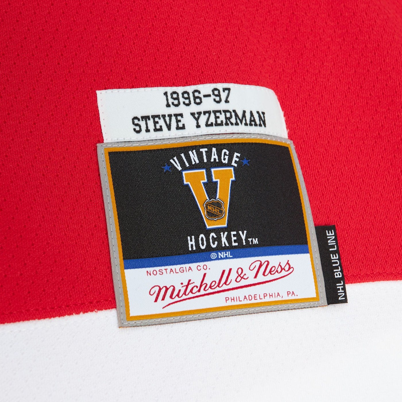 Mitchell & Ness Vintage Senior Jersey - Detroit Red Wings Steve Yzerman - The Hockey Shop Source For Sports