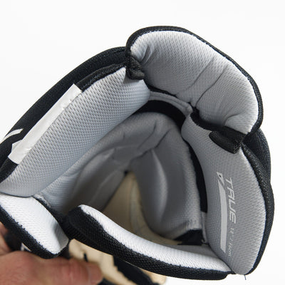 TRUE Catalyst 5X3 Senior Hockey Glove - The Hockey Shop Source For Sports