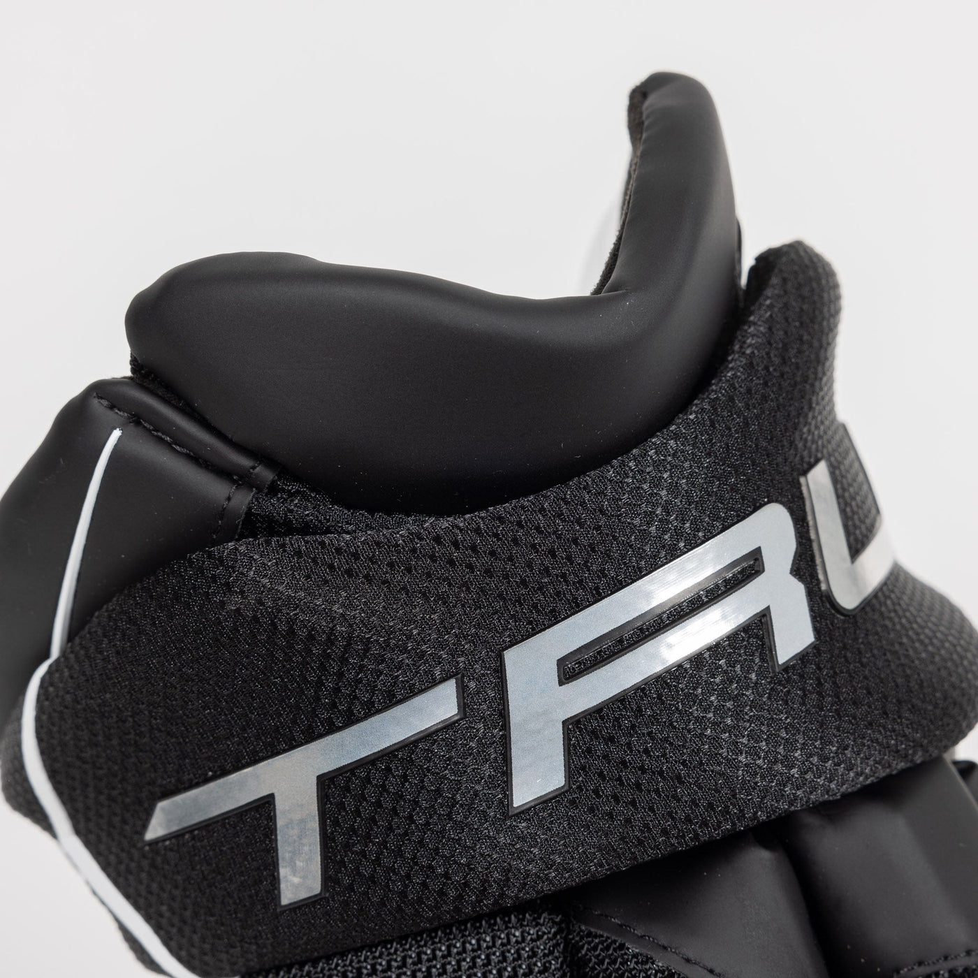 TRUE Catalyst 9X3 Senior Hockey Glove - The Hockey Shop Source For Sports