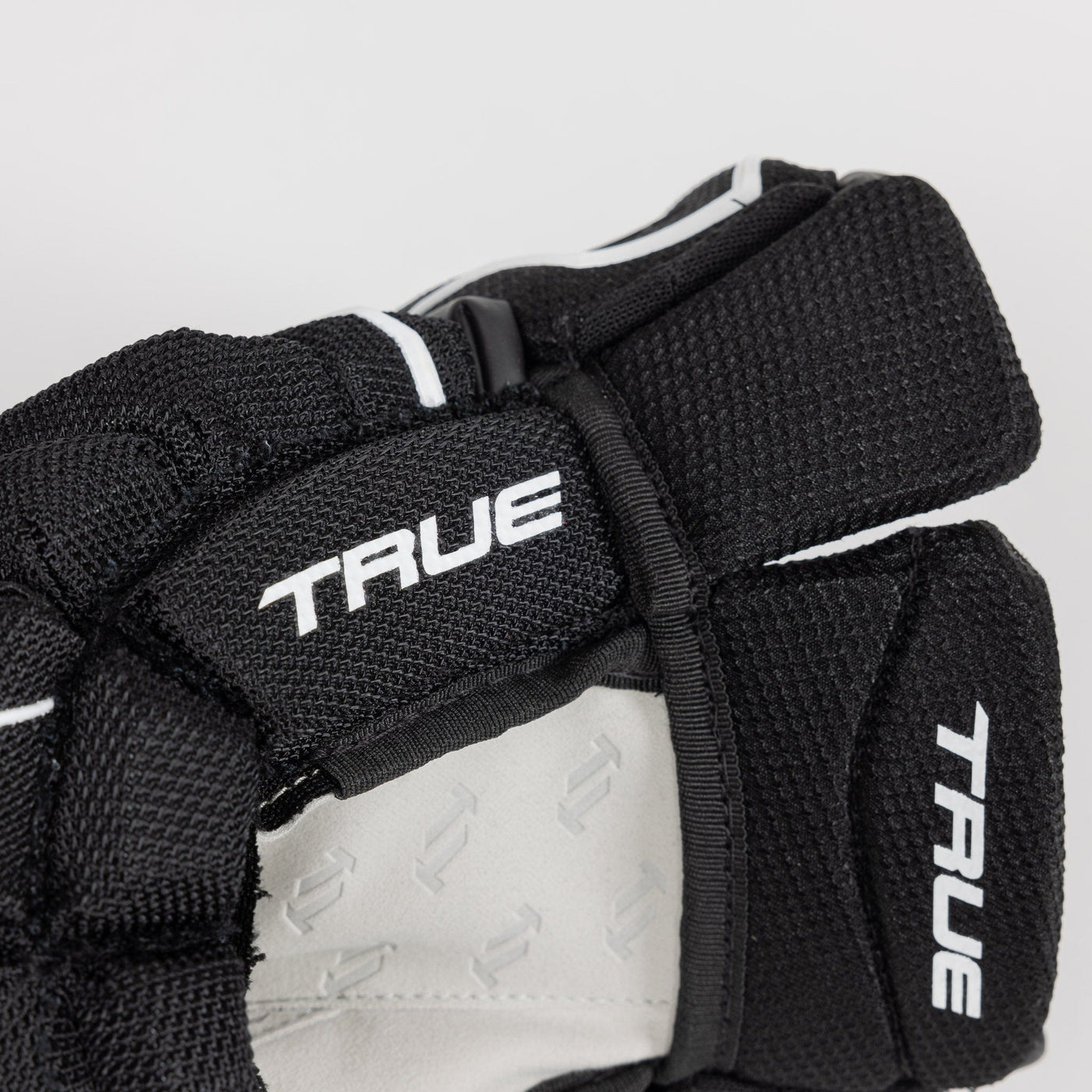 TRUE Catalyst 9X3 Senior Hockey Glove - The Hockey Shop Source For Sports