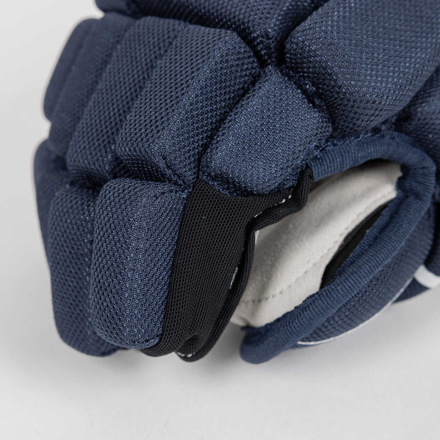 TRUE Catalyst 9X3 Youth Hockey Glove - The Hockey Shop Source For Sports