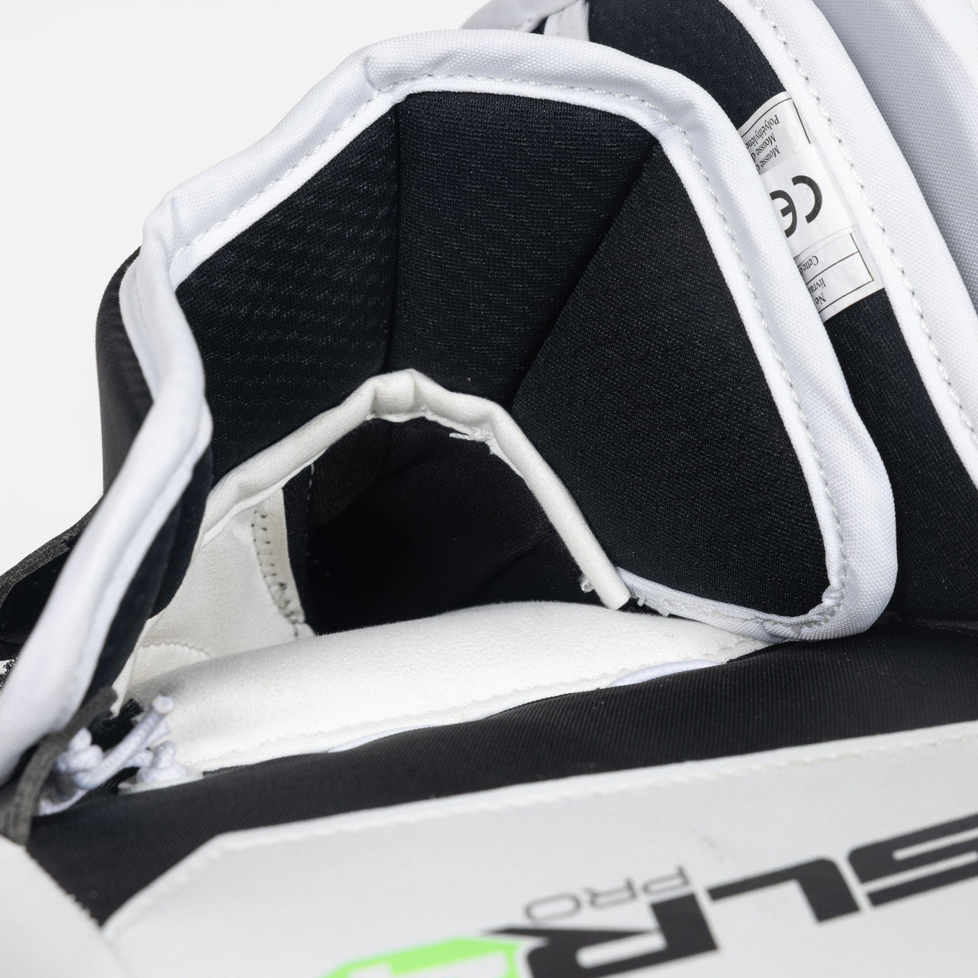 Vaughn Ventus SLR4 Pro Senior Goalie Blocker - TheHockeyShop.com