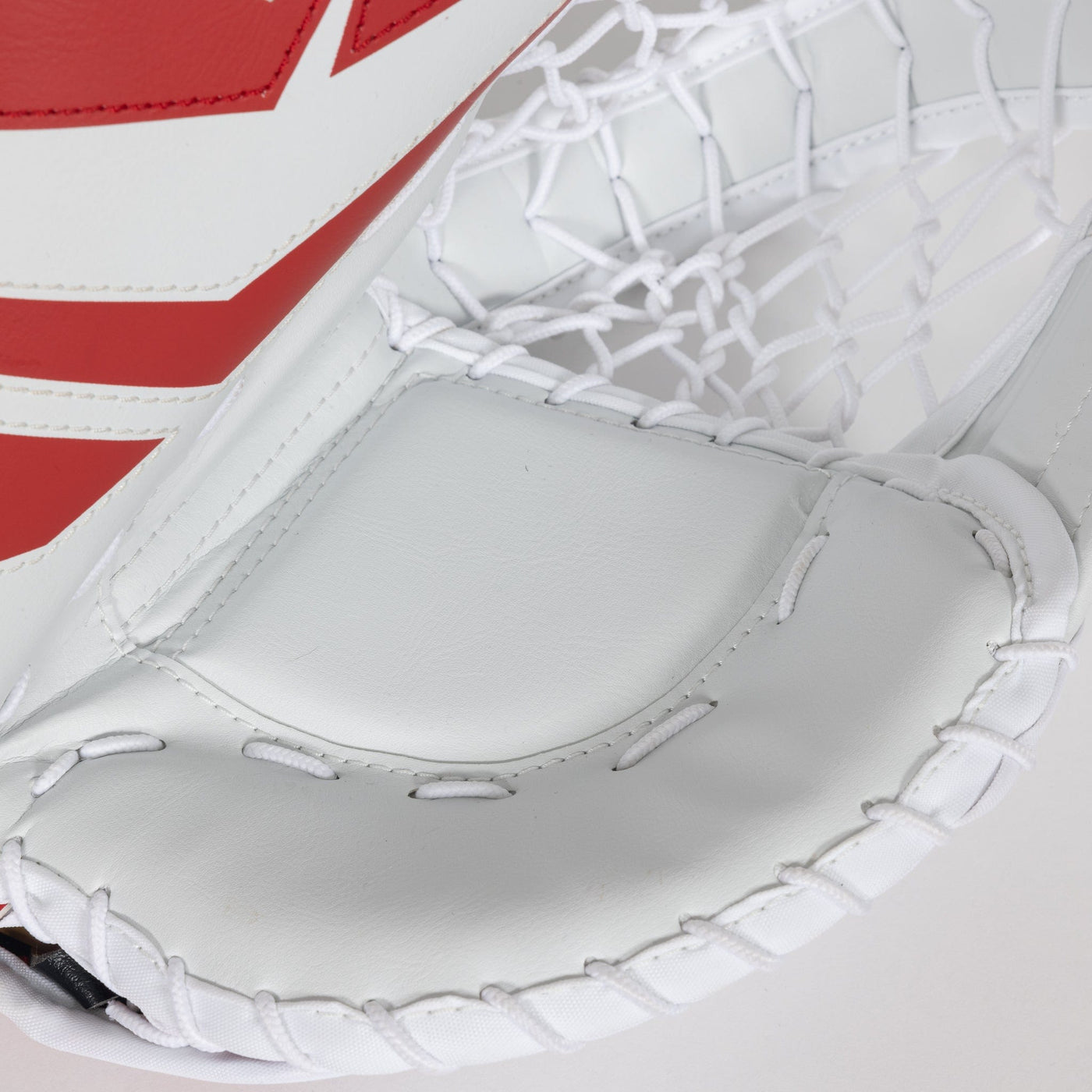 Vaughn Ventus SLR4 Junior Goalie Catcher - TheHockeyShop.com