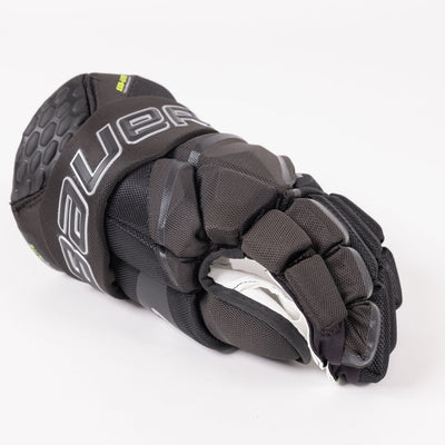 Bauer Vapor Hyperlite Senior Hockey Gloves - The Hockey Shop Source For Sports