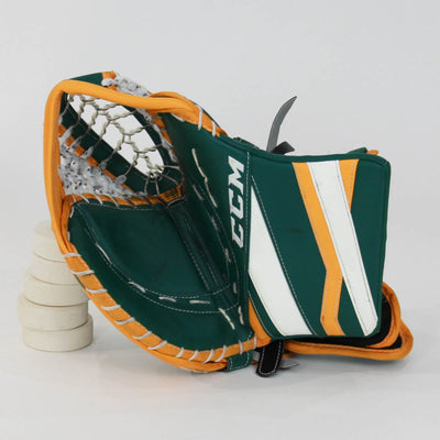 CCM Extreme Flex 3 Pro Senior Goalie Catcher - Demo