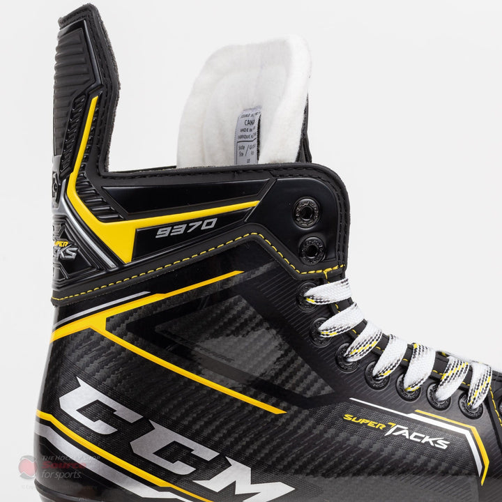 CCM Super Tacks 9370 Senior Hockey Skates