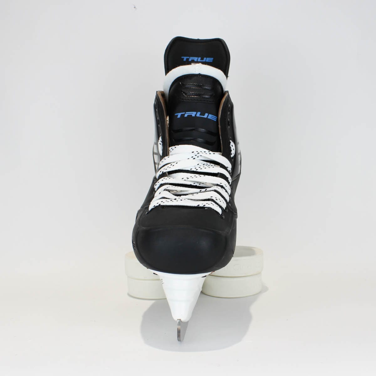 TRUE Player Senior Hockey Skates - Pro Stock - Edge Holder - Beige Liner - Size 9