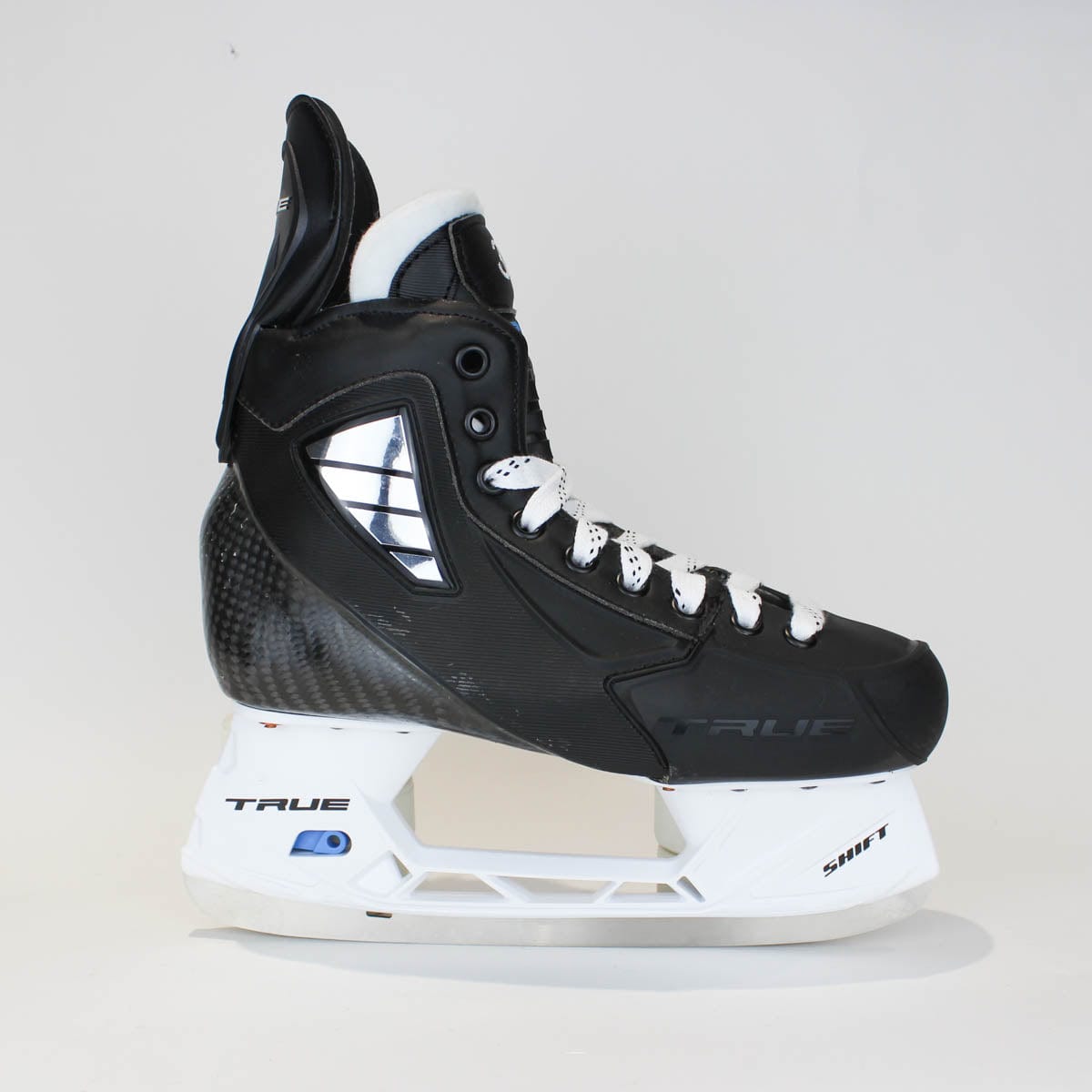 TRUE Player Senior Hockey Skates - Pro Stock - Shift Holder - "39" - Size 6