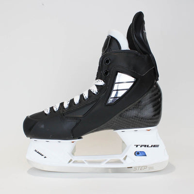 TRUE Player Senior Hockey Skates - Pro Stock - Shift Holder - "39" - Size 6