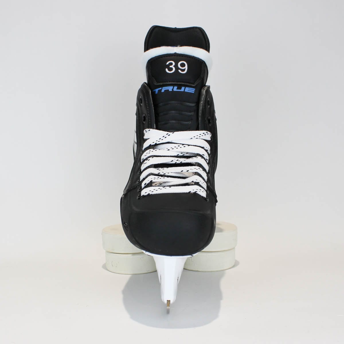 TRUE Player Senior Hockey Skates - Pro Stock - Shift Holder - "39" - Size 6